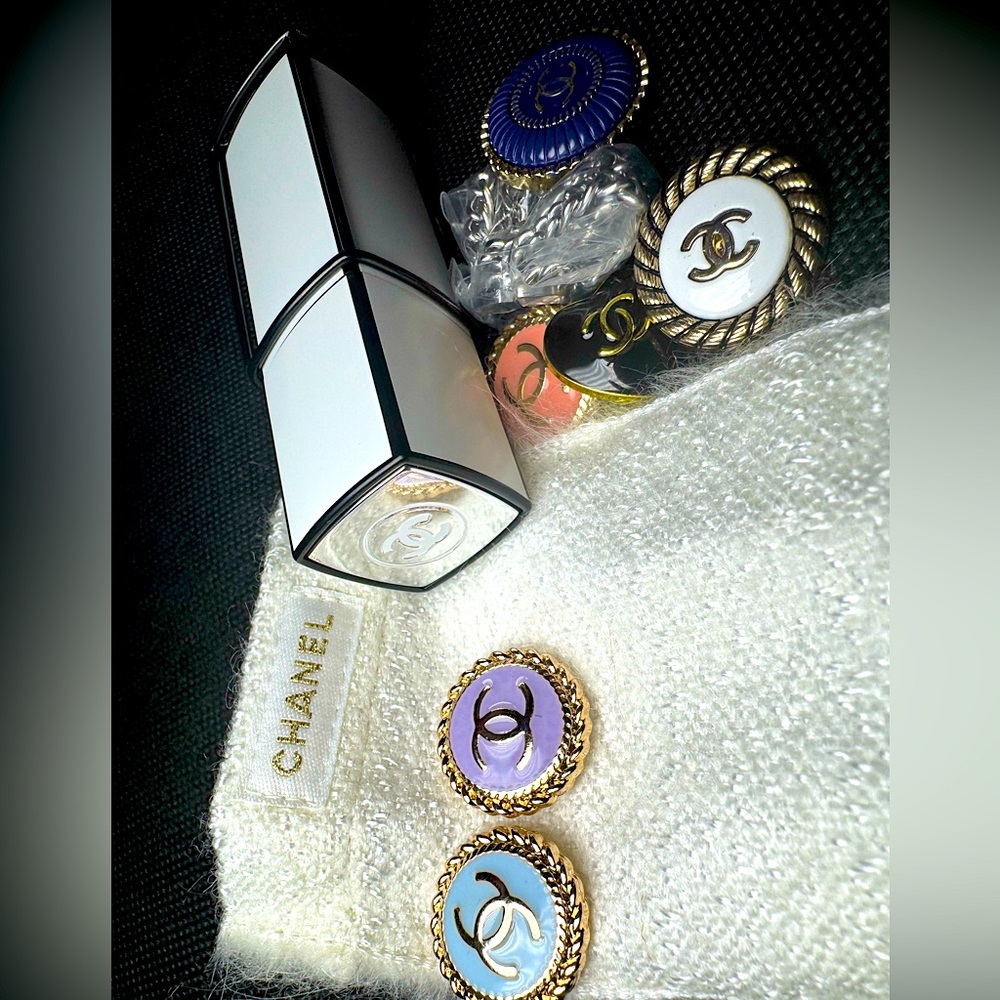 Chanel No. 5 Perfume Travel Set, Chain & Pouch Collectable, Limited Edition - Picture 10 of 10